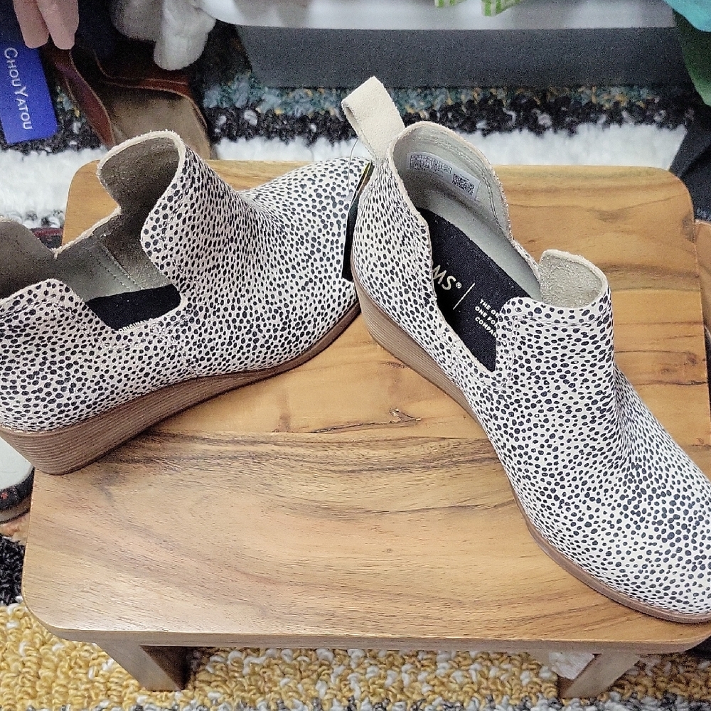 Toms Black and White Speckled Ankle Booties